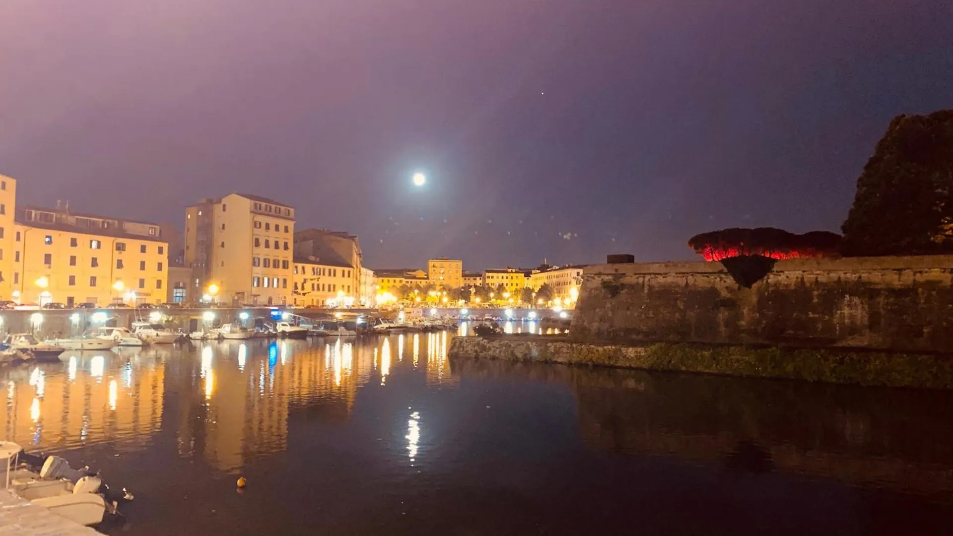 Raggio Di Sole Apartment Livorno Italy